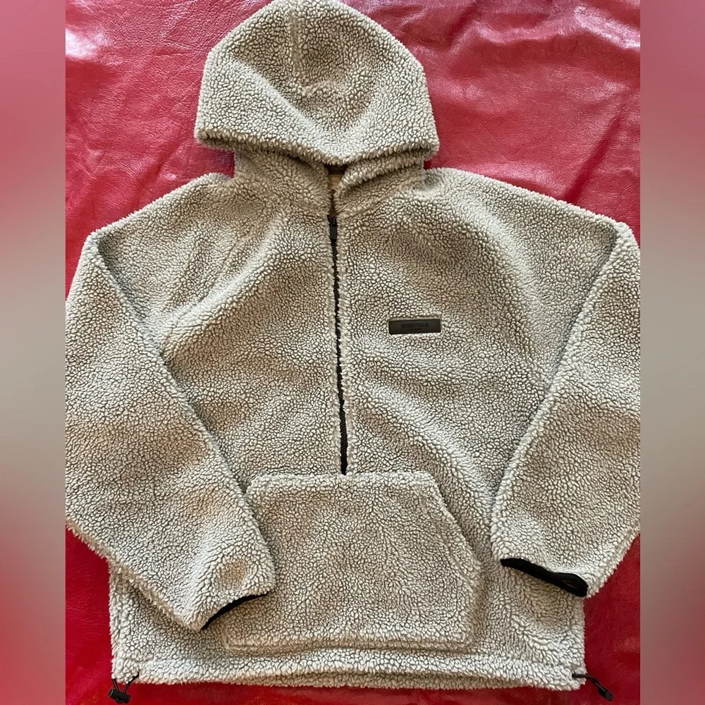 Fear of God Essentials hoodie. - Picture 1 of 5